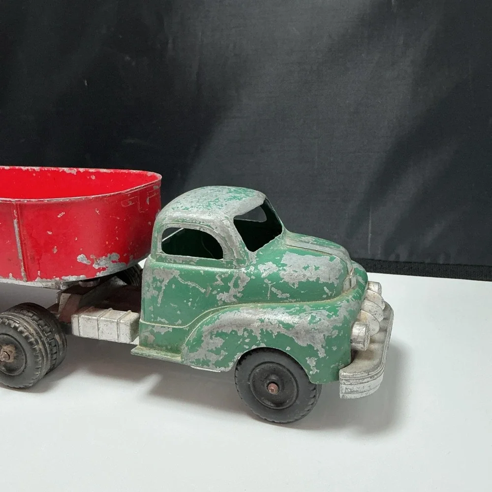 Hubley‎  Semi Dump Trailer Geen/Red Vintage Toy Truck 16 Inches Long